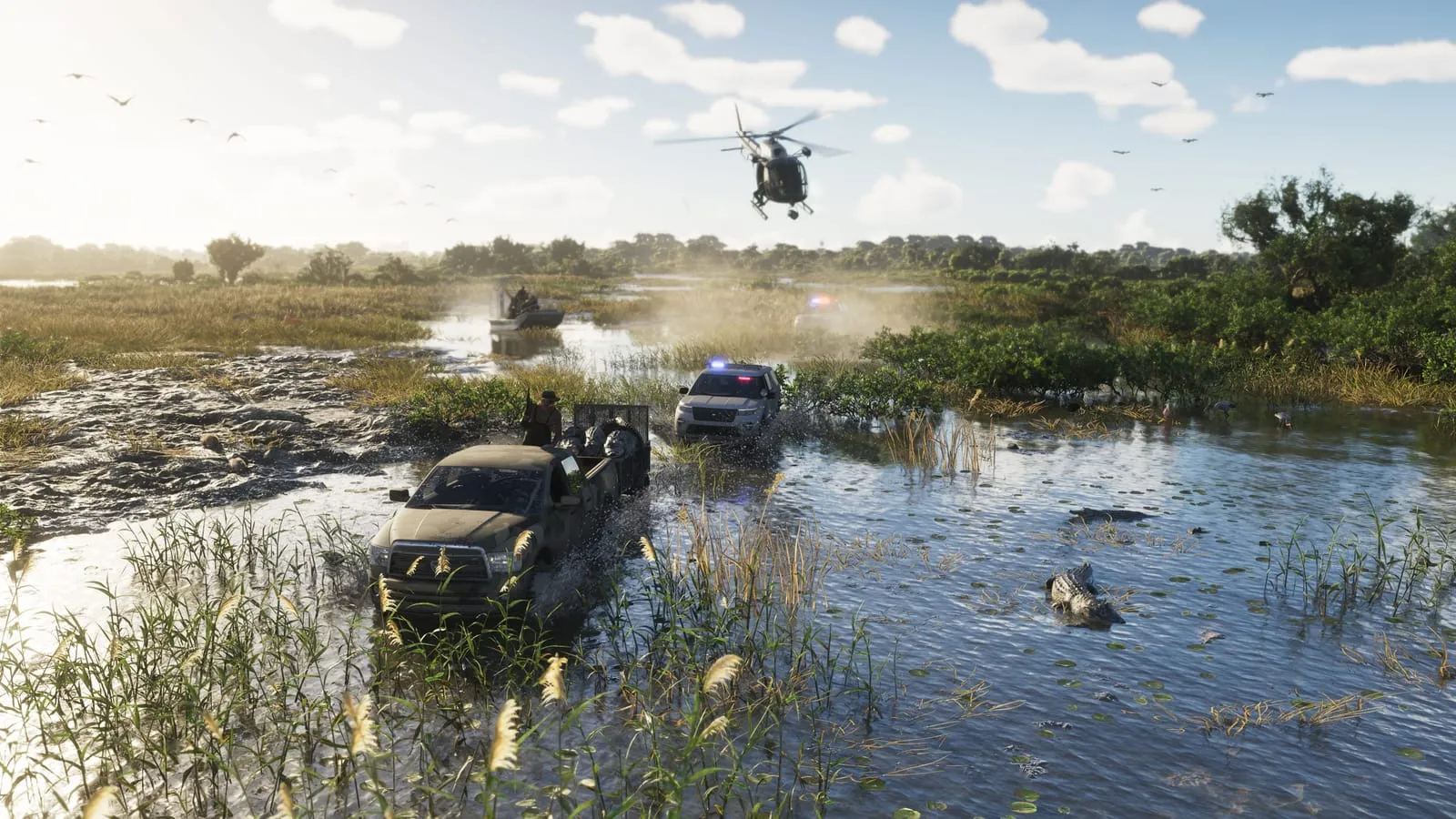 Pick-up poursuivi par un 4x4 de police dans un marais inondé, hélicoptère au-dessus et alligator dans l'eau